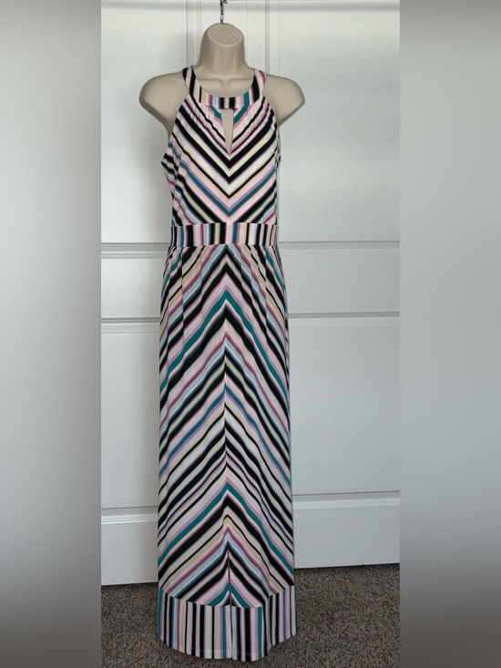 Roz & Ali Dresses & Skirts - Chevron Striped Halter Maxi Dress in Petite length size Large